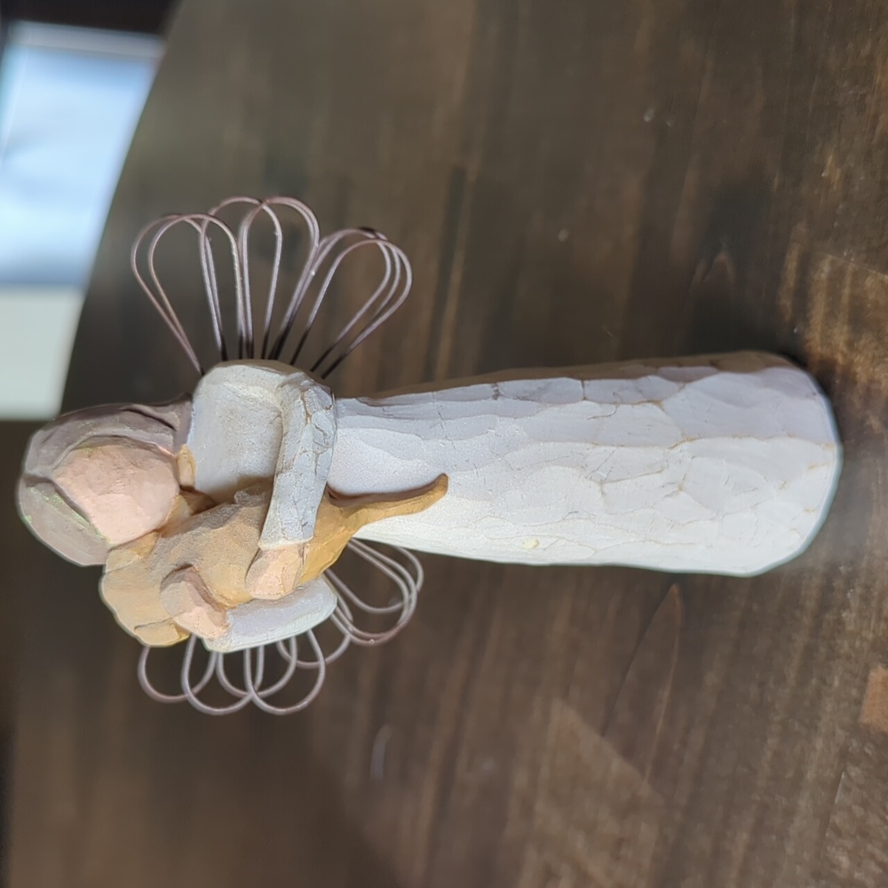 Willow Tree 'Angel of Friendship' Figurine